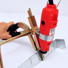 Máy khía cạnh chân chữ BEDO tạo rãnh trên chân nhôm inox để hỗ trợ uốn chữ nổi.