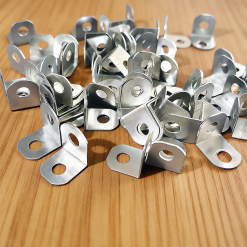 Ke góc vuông hai lỗ bắt vít trên bàn gia công