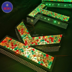 Hạt nhựa xuyên sáng BEDO ứng dụng làm mặt chữ nổi kết hợp LED