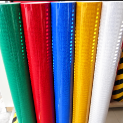 Các cuộn decal phản quang xanh đỏ xanh dương vàng trắng tại BEDO